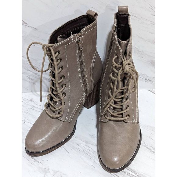 Candies Women's Tan Lace-Up Mid-Calf Boots Size 10 - Picture 1 of 7